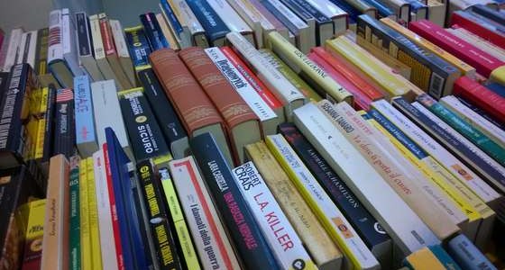 mercatino dei libri usati